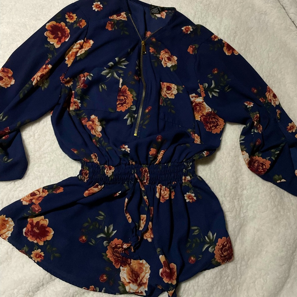 Rue 21 floral top